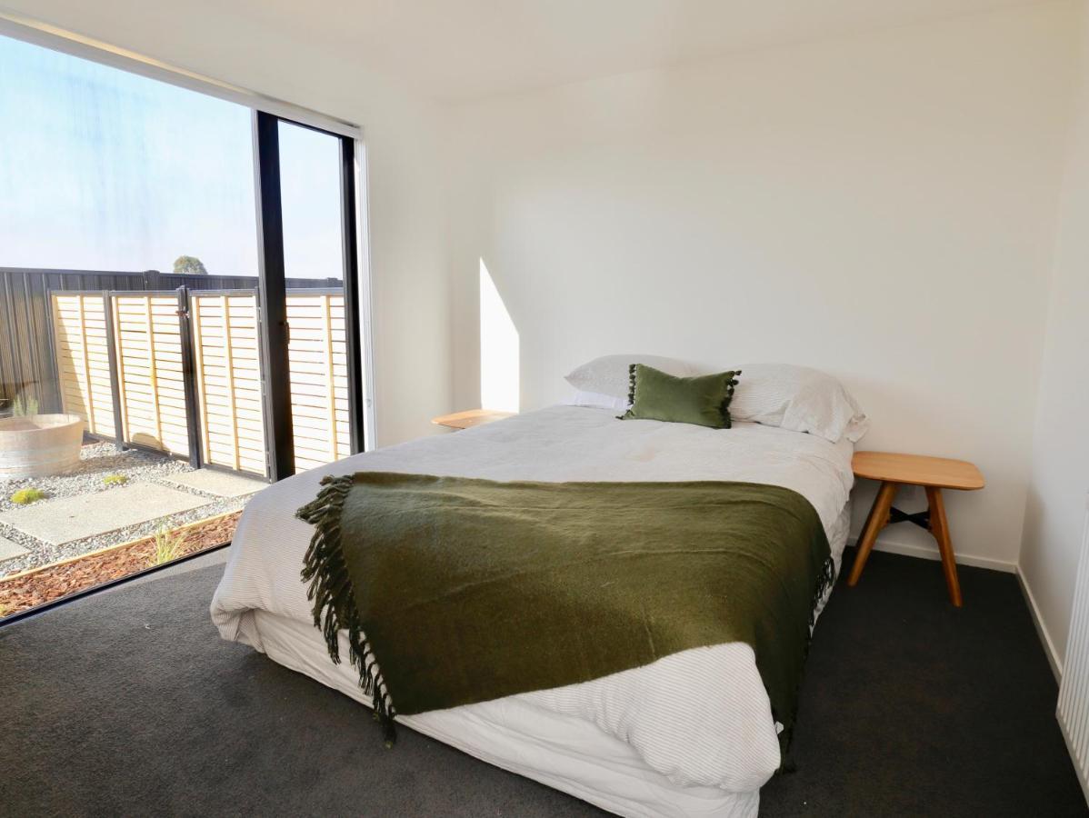 Lake House - Te Anau Holiday Home Екстериор снимка