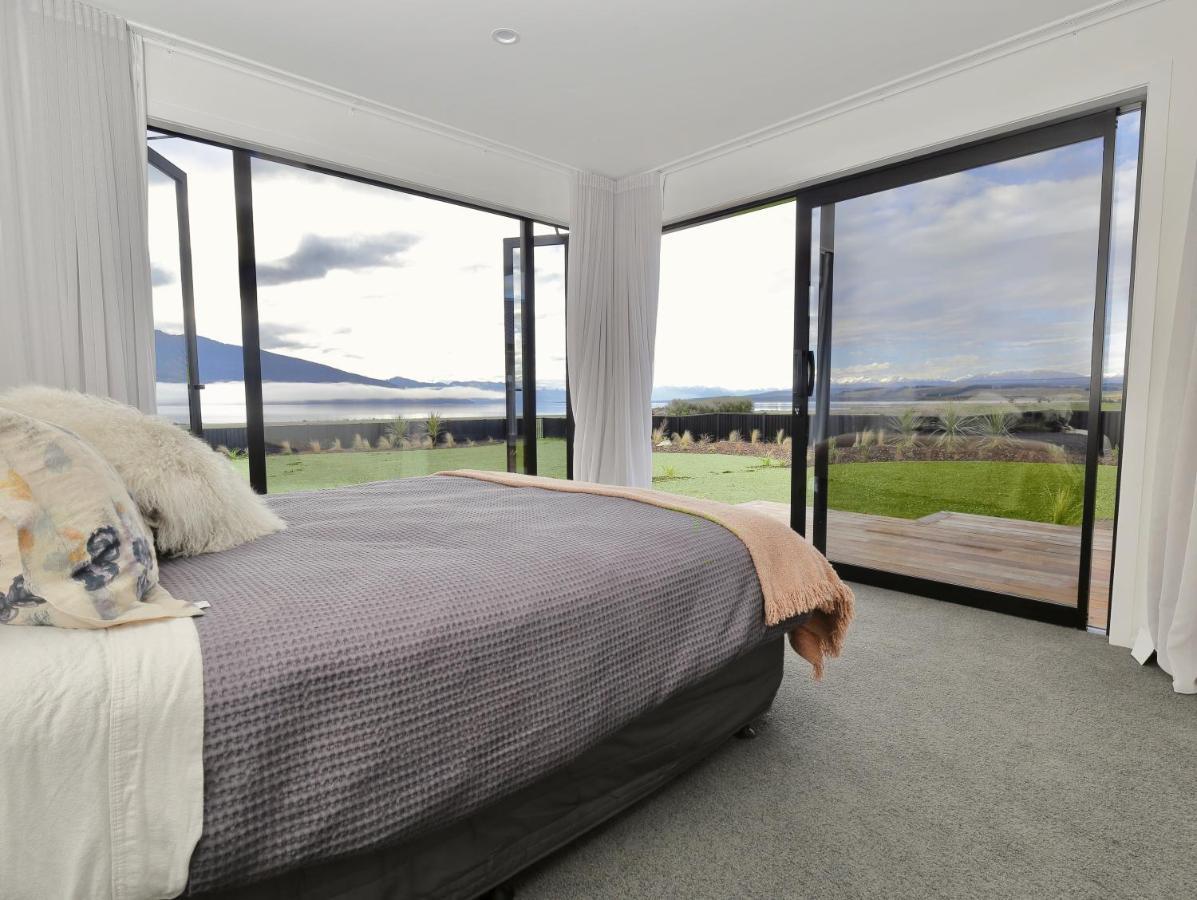 Lake House - Te Anau Holiday Home Екстериор снимка