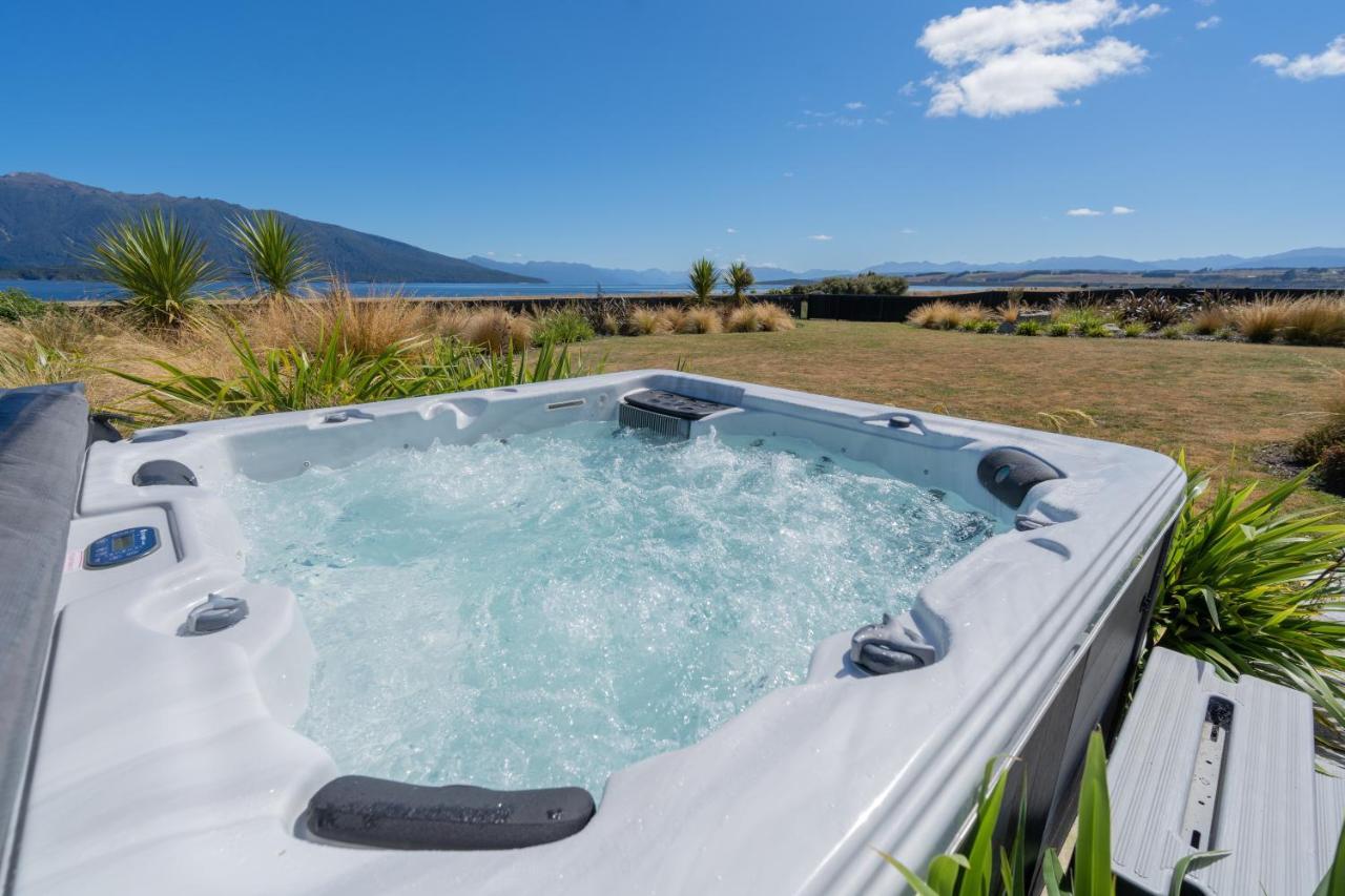 Lake House - Te Anau Holiday Home Екстериор снимка