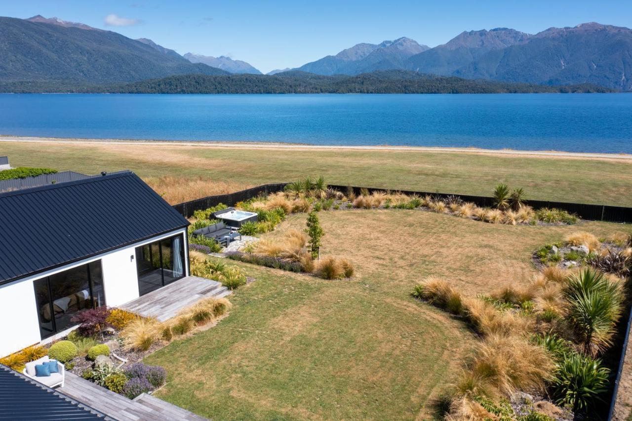 Lake House - Te Anau Holiday Home Екстериор снимка